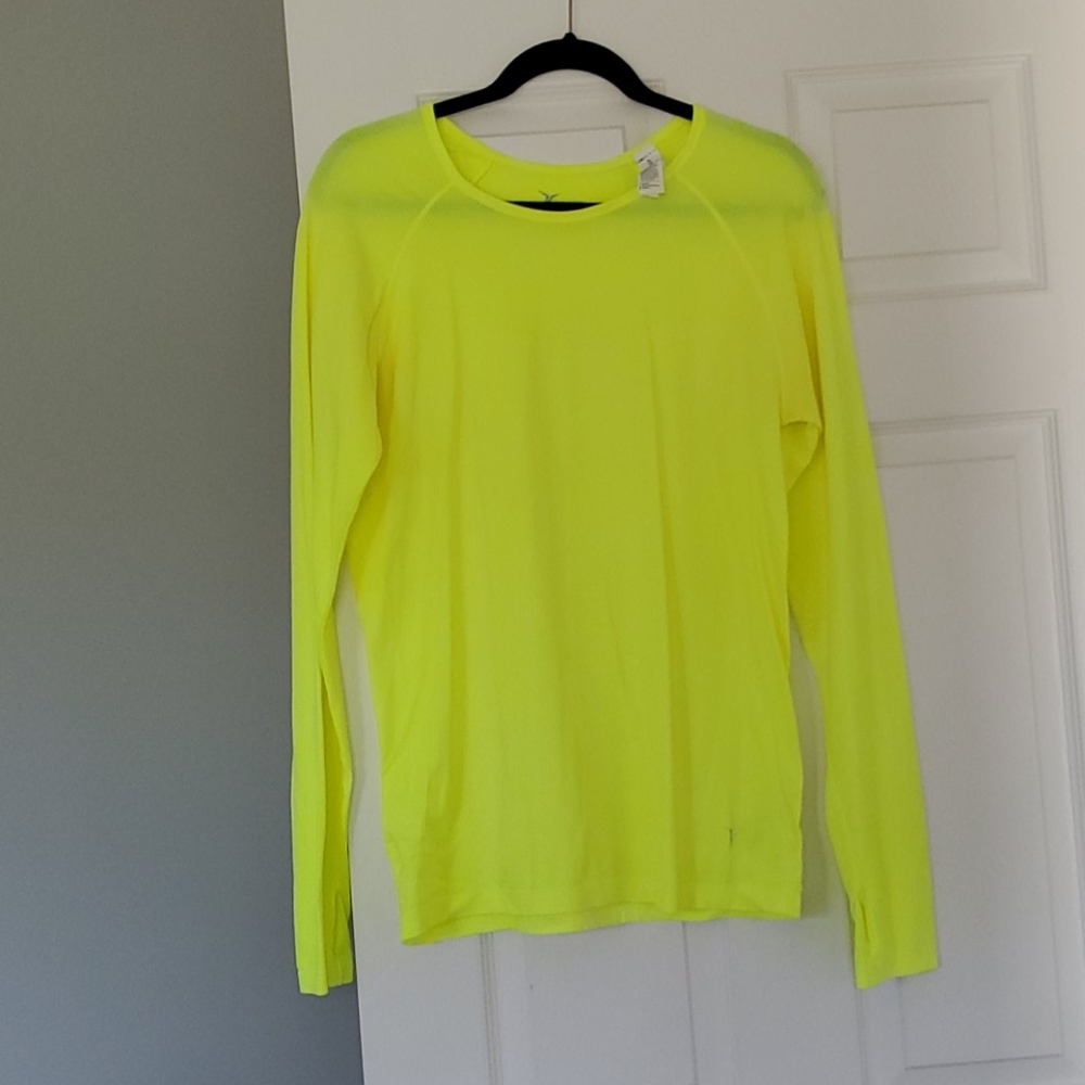 Old Navy women's active go-dry long sleeve
